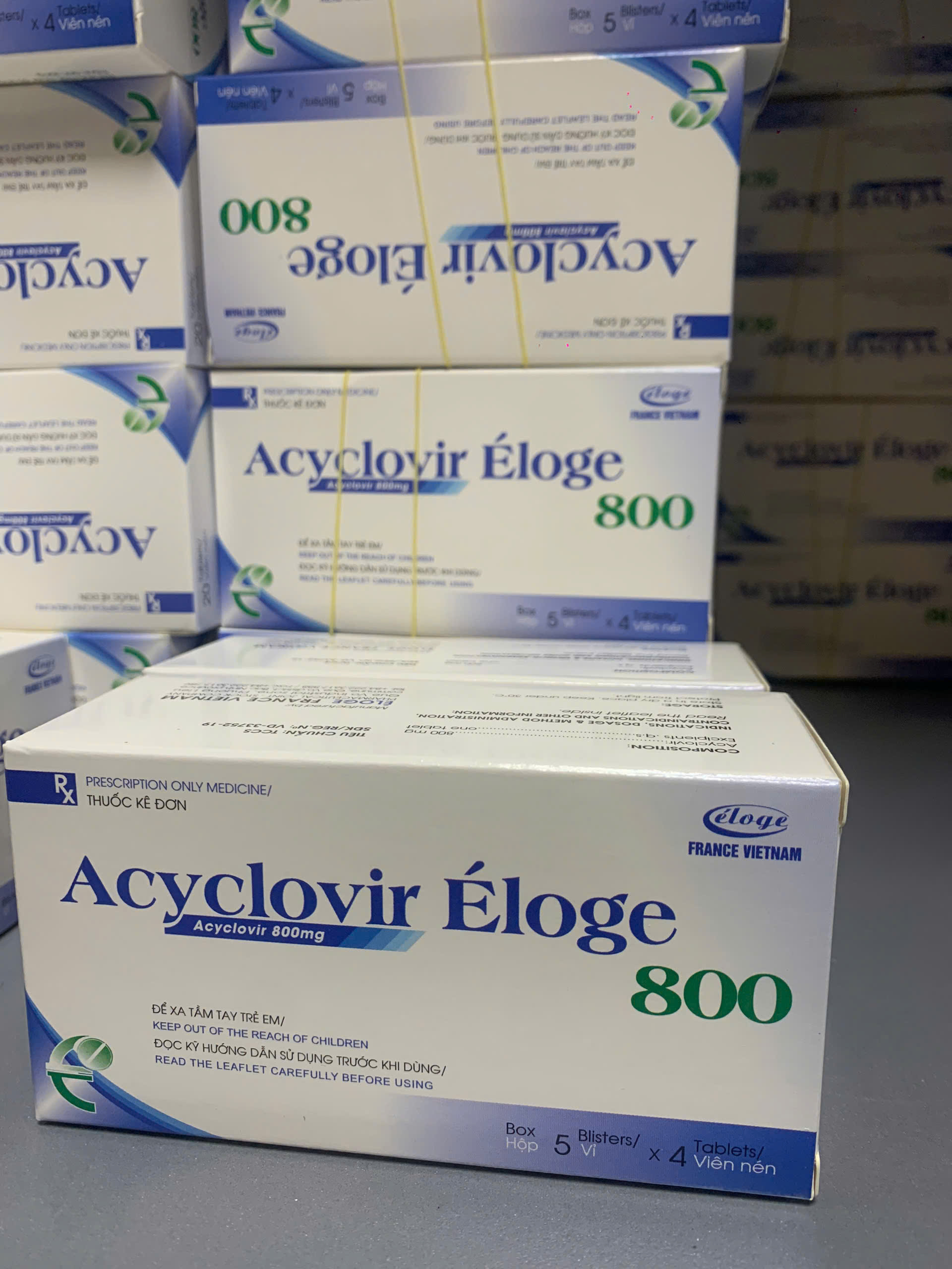 Acyclovir Éloge 800, trị nhiễm Herpes simplex, trị thủy đậu, zona Hộp/20 viên